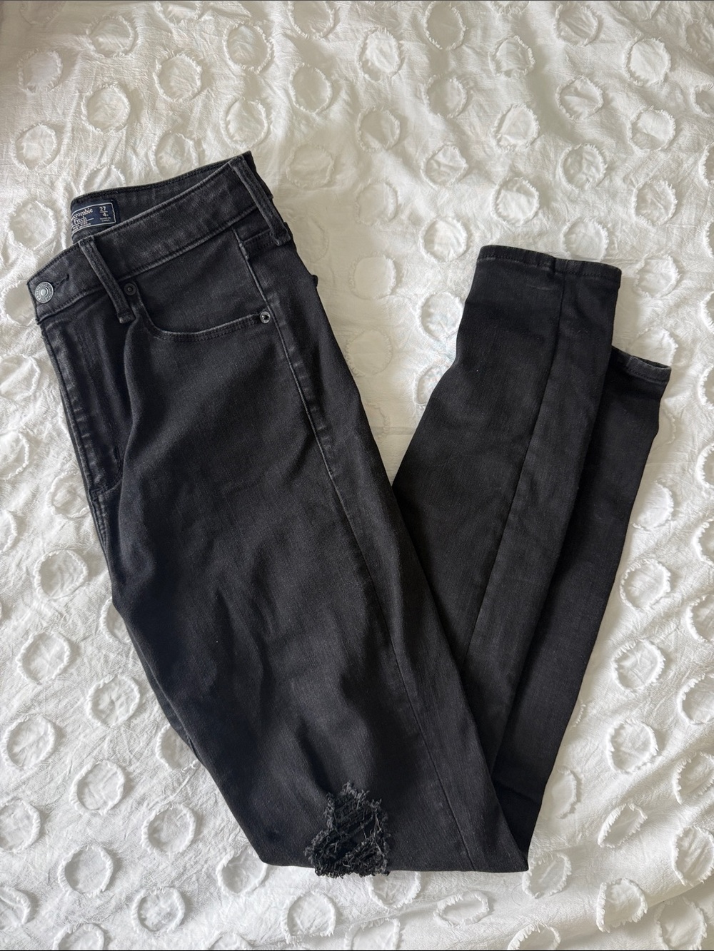 Abercrombie & Fitch Black Skinny Jeans with Subtle Distress